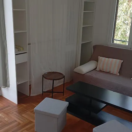 Fantastic View ! Private Bedroom In A Family Apartment, Private Bathroom, Shared Kitchen And Living Spaces Nizza