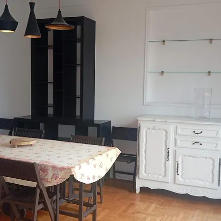 Πανσιόν Fantastic View ! Private Bedroom In A Family Apartment, Private Bathroom, Shared Kitchen And Living Spaces