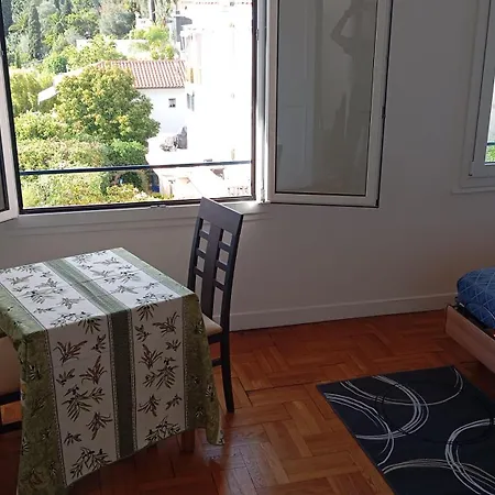 Vendégház Fantastic View ! Private Bedroom In A Family Apartment, Private Bathroom, Shared Kitchen And Living Spaces 3*