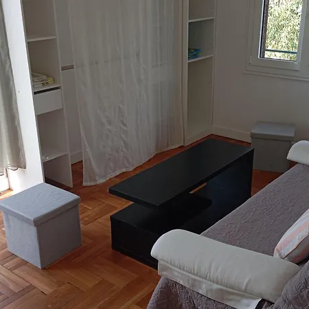 Fantastic View ! Private Bedroom In A Family Apartment, Private Bathroom, Shared Kitchen And Living Spaces Vendégház
