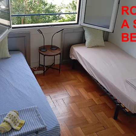 Fantastic View ! Private Bedroom In A Family Apartment, Private Bathroom, Shared Kitchen And Living Spaces Vendégház Nizza